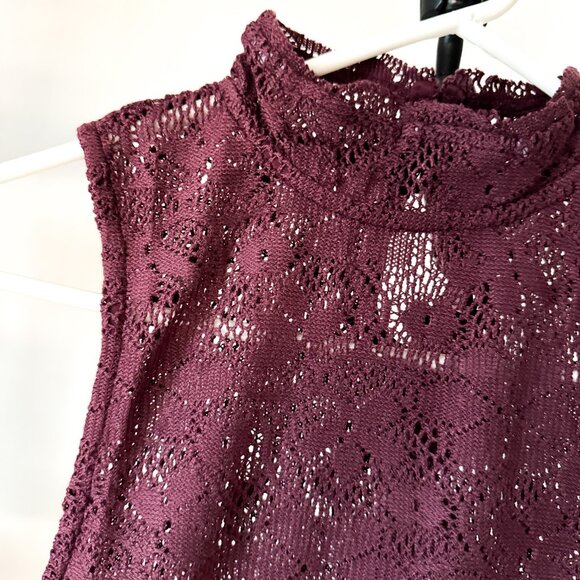 Free People NWT Purple Lace Slim Relaxed Hip Length High Neckline Keyhole Tank - Picture 6 of 10